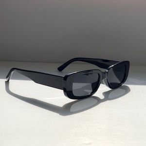 classic black retro rectangular glasses